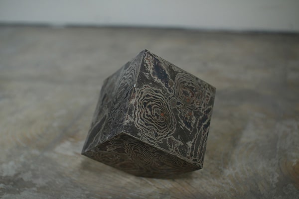 Uncovered Cube #25|作品-Uncovered Cube-|金属彫刻作家まだら